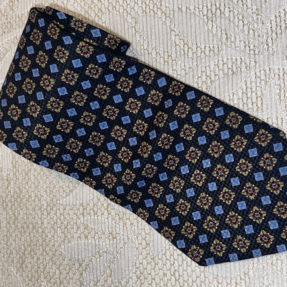 XYZ INC Blue and Black Patterned Men's Silk Tie